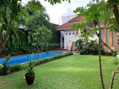 Rumah Bagus Semi Furnished SHM di Kemang Timur, Jakarta Selatan