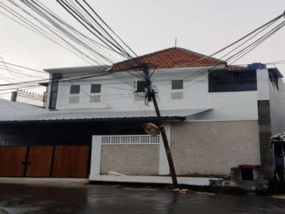 Rumah di kontrakan Kebayoran lama