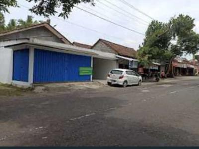 Rumah plus ruang usaha Utara pasar rejondani palagan KM 13 Sleman