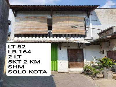 Rumah sondakan 82Mt,5Kt, 2Km, 2 lantai, laweyan, solo