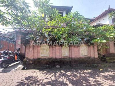 Sewa Rumah Style Bali 8 Kamar Dekat Renon Sidakarya Unfurnished