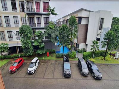 Apartemen Asatti Vanyapark BSD, View Swimmingpool dekat Danau