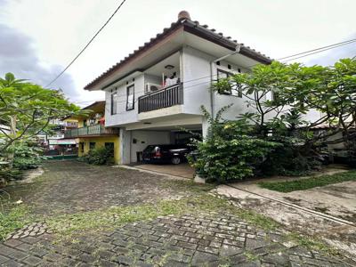 Cocok Invest,3 Rumah Kontrakan & Kios Pinggir Jalan area Petukangan