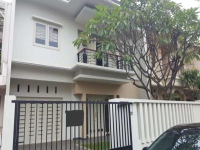 Di sewakan rumah di pondok hijau ' pondok indah Jakarta selatan