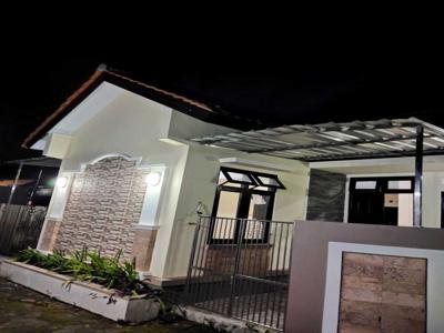 DIJUAL CEPAT RUMAH SIAP HUNI TANAH SUPER LUAS DENGAN HARGA MIRING