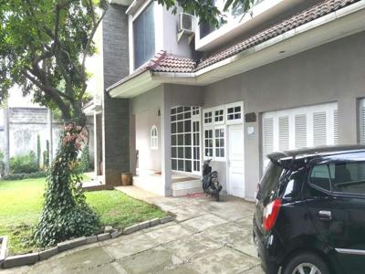 Dijual rumah 2 lantai di mampang, Jakarta selatan