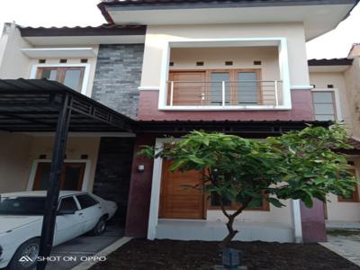 EXCLUSIVE RUMAH 2 LT DALAM CLUSTER DEKAT UII JLN KALIURANG