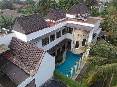 Jual Rumah Hoek Mewah Ada Kolam Renang Di Villa Duta Fully Furnished