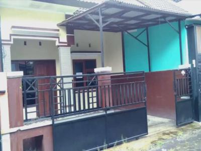LINGKUNGAN TENANG Rumah Siap Huni Simpang Sulfat Blimbing Malang