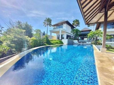 Luxurious Villa With Ocean View In Ungasan