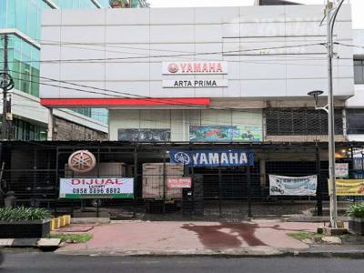 Ruko gandeng ex showroom di Raya Kalimalang