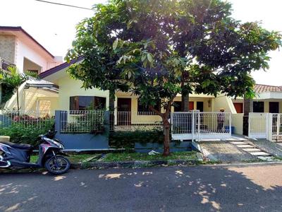 Rumah 1,5 Lantai Dalam Komplek Perumahan Tanjung Barat