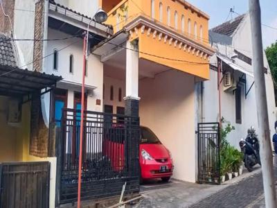 Rumah 2 lantai blakang risana grafika banyumanik