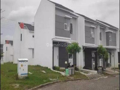 Rumah bagus dan asri dihook didaerah Grand City