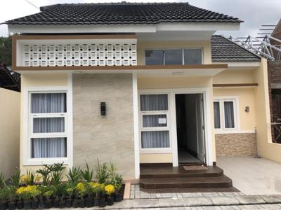 RUMAH CANTIK SIAP HUNI FULLY FURNISHED DI PURWOMARTANI