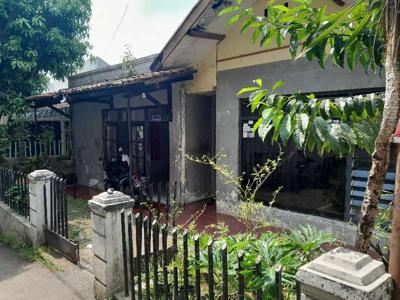 Rumah di Kanayakan Cocok untuk di bikin Kostan dekat Polman Bandung