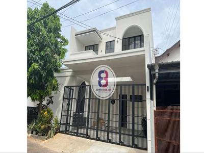 Rumah Dijual di Camar Bintaro Jaya Sektor 3 Dekat Pondok Indah