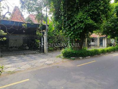 Rumah Lokasi Premium Yogyakarta Design Etnik Jawa Modern berada di ten