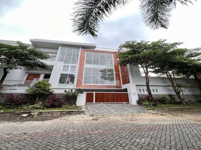 Rumah Mewah Bukit Villa Panakukang Makassar