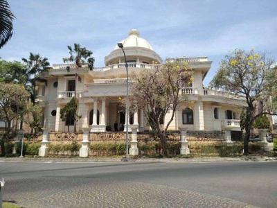 Rumah Mewah Clasic Mediterania Bukit Golf Utama Citraland Surabaya