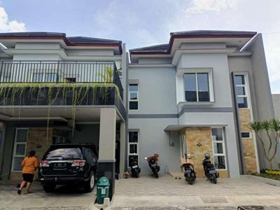 Rumah Mewah Cluster Rafflesia residence pinggir jalan raya wolter