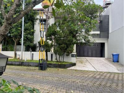 Rumah Mewah Dalam Townhouse Di Kebagusan 1