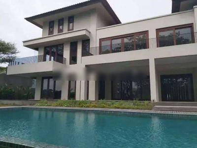 Rumah Minimalis Golf View with Pool di Citraland