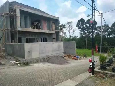 Rumah nyaman lokasi aman di banyumanik smg