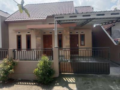 Rumah Siap Huni Dekat Jl Raya Sidomoyo