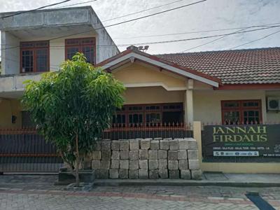 Rumah LAMA Pusat Kota Gresik