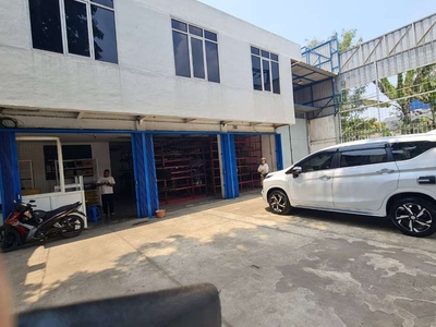 Gudang Bekasi sudirman LT 900 m2 Harga sewa 1 milyar nego