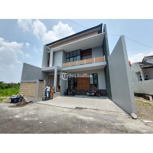 Dijual Rumah 2 Lantai LB90 LT105 3KT 3KM Lokasi Strategis - Sleman