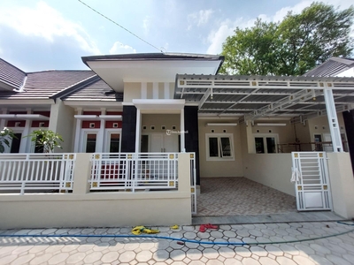 Dijual Rumah Baru Modern Free Pagar Kanopi di Prambanan - Klaten