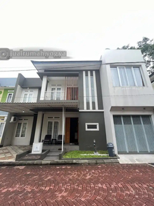 Banting harga jadi 1,9 milyar Rumah mewah full furnish perumahan