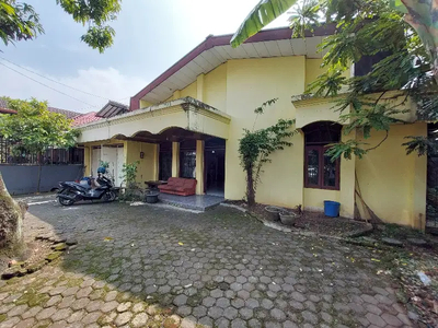 DI JUAL RUMAH BERNUANSA LAWAS DITENGAH KOTA BANDUNG