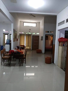 Dijual Rumah 1 1/2 Lantai di Kemang Pratama 1, Kota Bekasi