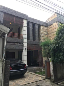 Dijual Rumah 2 Lantai Cantik dan Asri di Harapan Baru Regency Bekasi