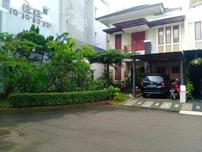 Dijual rumah 2 lantai kuldesak Grand Wisata Bekasi