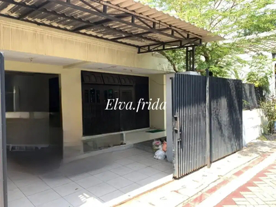 Dijual Rumah 2,5 lantai SHM di Semolowaru Timur Surabaya