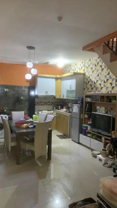 Dijual rumah cantik luas 126 di cluster ifolia Harapan Indah Bekasi