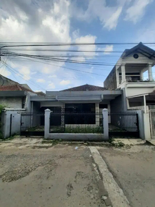 Dijual Rumah Hitung Tanah di Tengah Kota Bandung