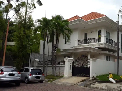 Dijual Rumah Mewah Classic Graha Family