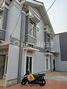 Dijual Rumah posisi Hoek diTaman Palem Lestari