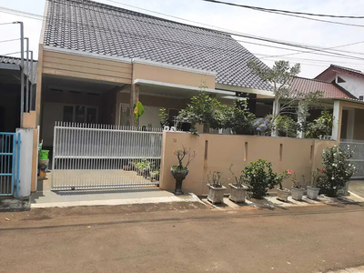 Dijual Rumah Second Asri di Pondok kelapa