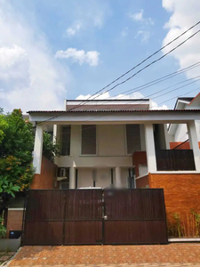 Dijual Rumah Semi furnish di Kemang Pratama V, Kota Bekasi