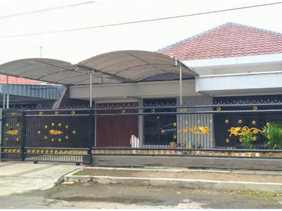 Dijual Rumah Terawat Bagus Kertajaya Indah Siap Huni dkt Galaxy Mall