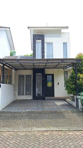 Disewakan Rumah 2 Lantai Furnished Graha Raya Bintaro