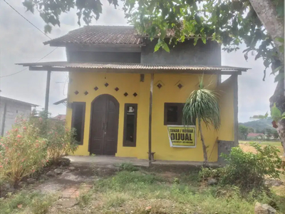 Jual rumah pluse pekarangan