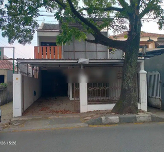 Jual rumah semi ruko siap pakai di mainroad cibaduyut