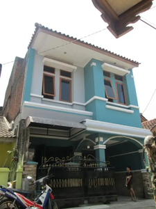 Rmh 3 lantai Riung Bandung, Kokoh Terawat, Dekat Jalan Raya
